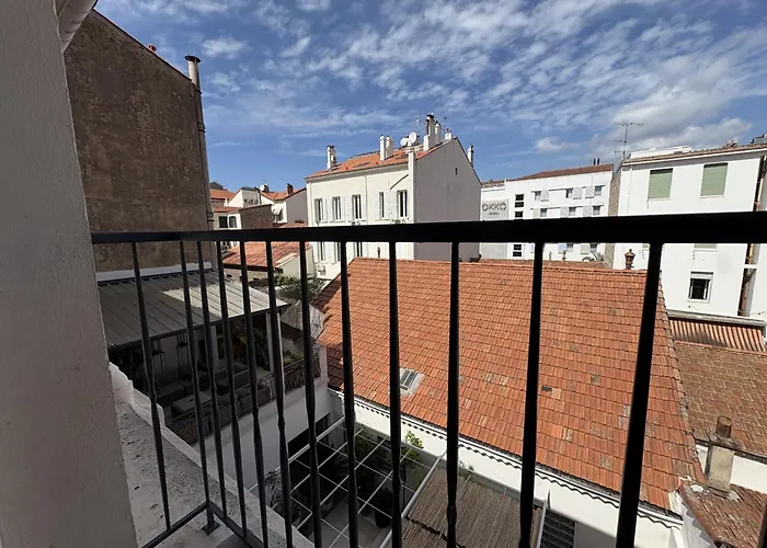 285g 5mn Palais Διαμέρισμα *